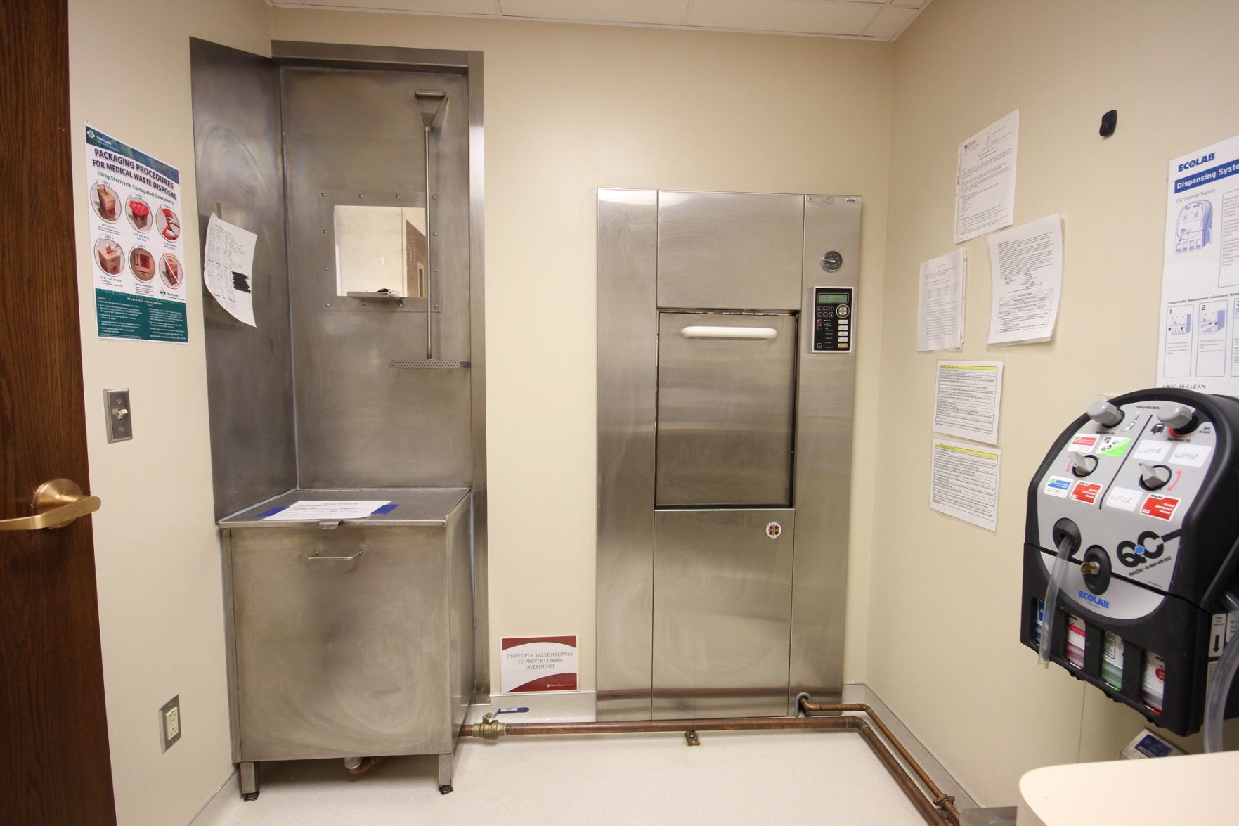 Biocontainment Unit gear